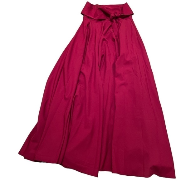 Long pleated skirt with side splits. Red. Small. NWOT - Picture 2 of 2
